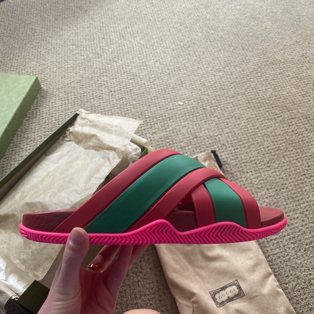 GUCCI slides